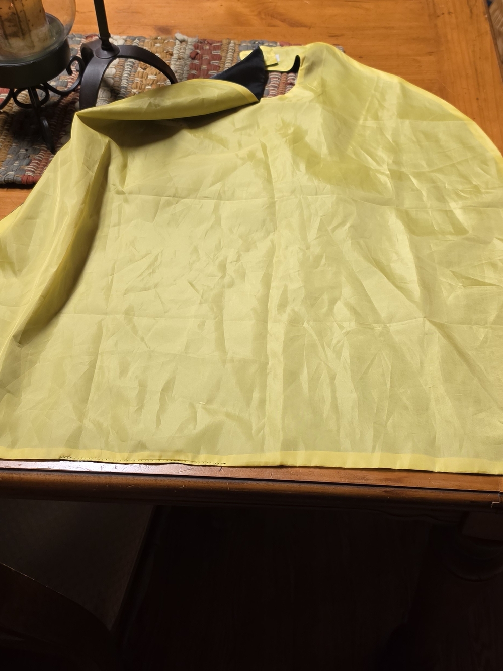 Marvel Kids Black and Yellow Wolverine Superhero Cape with Mask - Picture 3 of 3